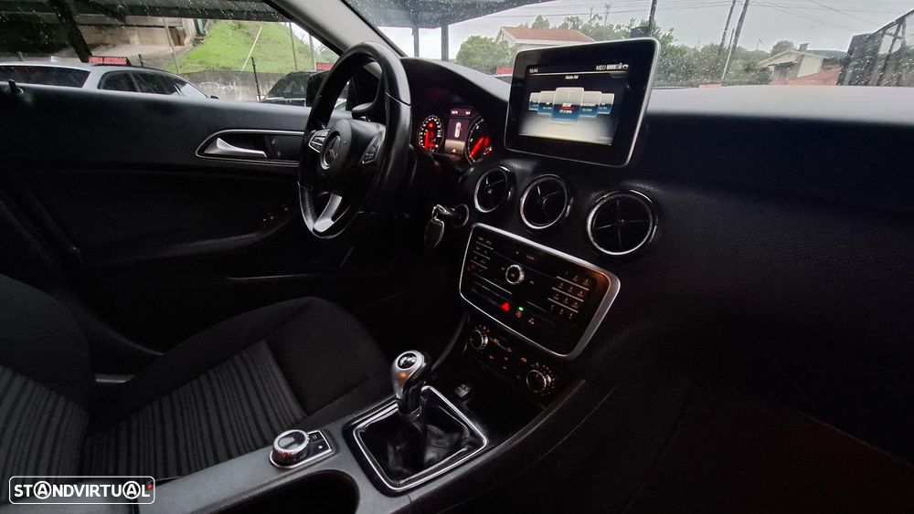 Mercedes-Benz A 180 CDI (BlueEFFICIENCY) Style - 32