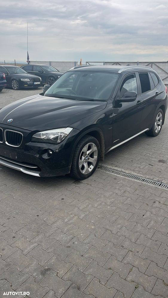 Dezmembram BMW X1 Xdrive 2.0 diesel din 2011 - 1