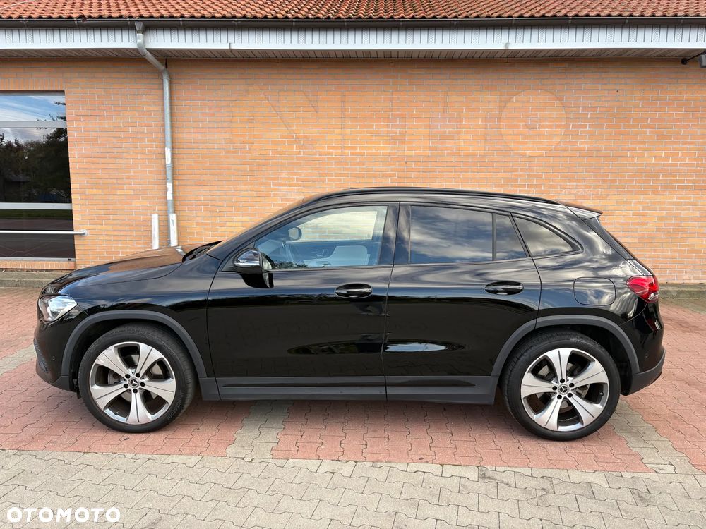 Mercedes-Benz GLA 220 d 4-Matic - 6