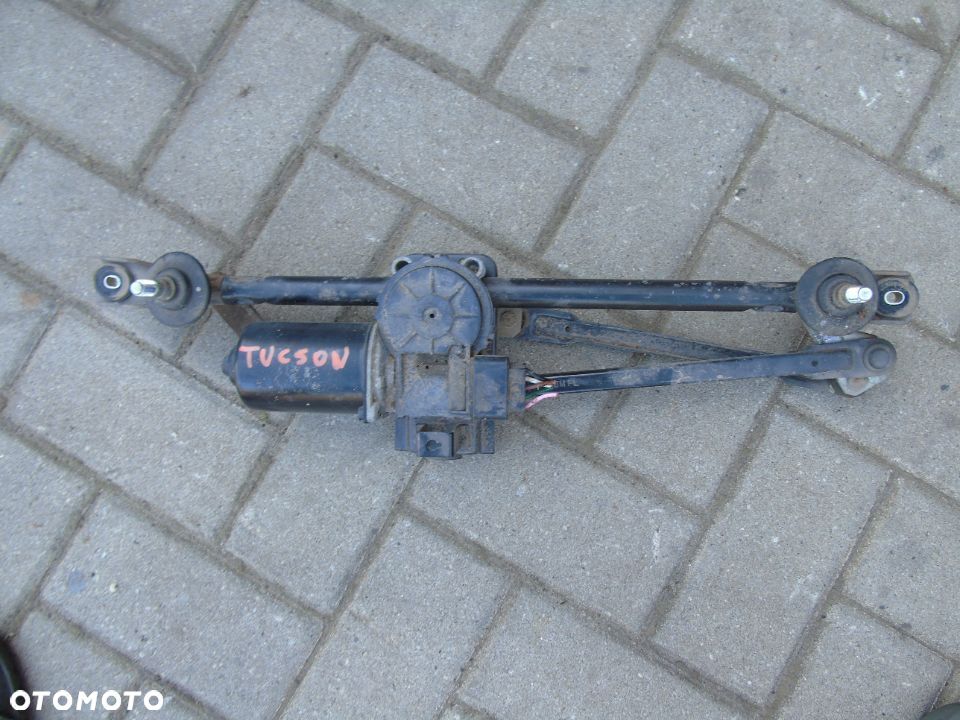 MECHANIZM WYCIERACZEK TUCSON I - 1