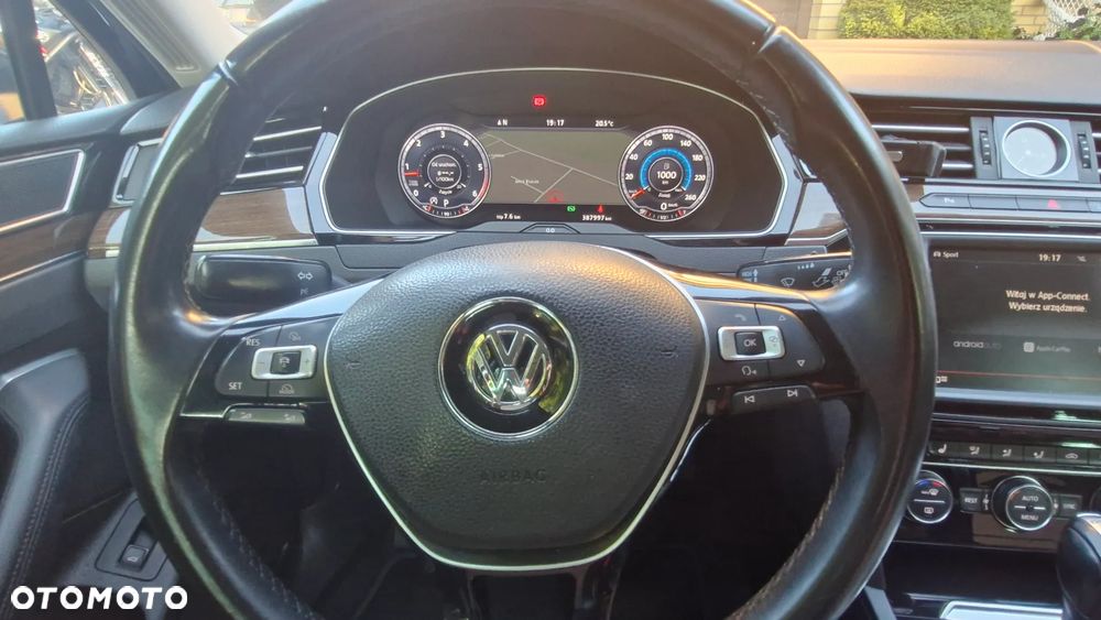 Volkswagen Passat 2.0 TDI BMT Highline DSG - 19