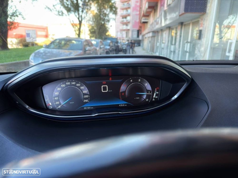 Peugeot 3008 1.5 BlueHDi Active - 16