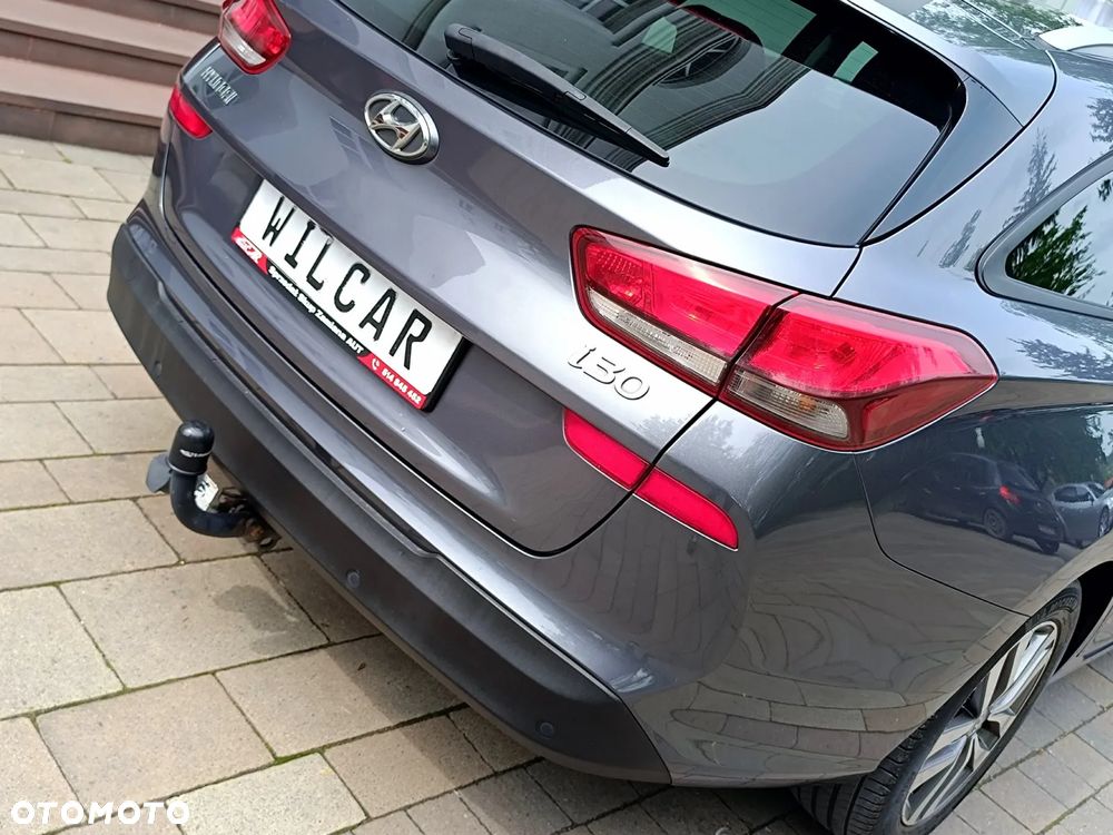 Hyundai i30 blue Kombi 1.6 CRDi Style - 23