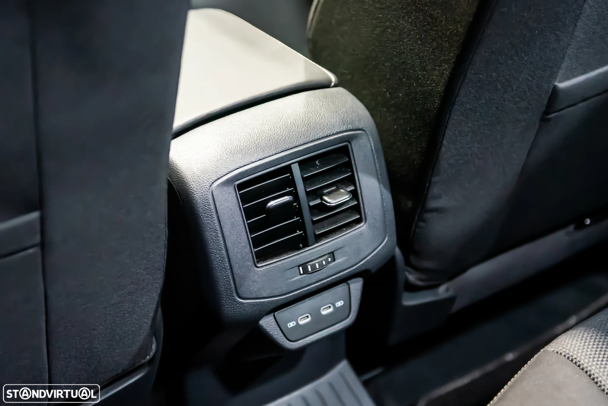 VW T-Roc 1.5 TSI Style DSG - 24