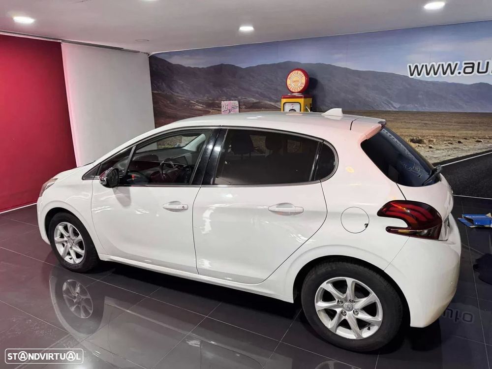 Peugeot 208 1.6 BlueHDi Allure - 5