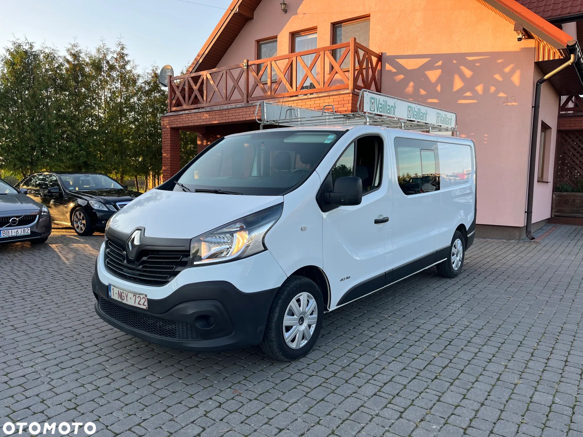 Renault Trafic Long - 1