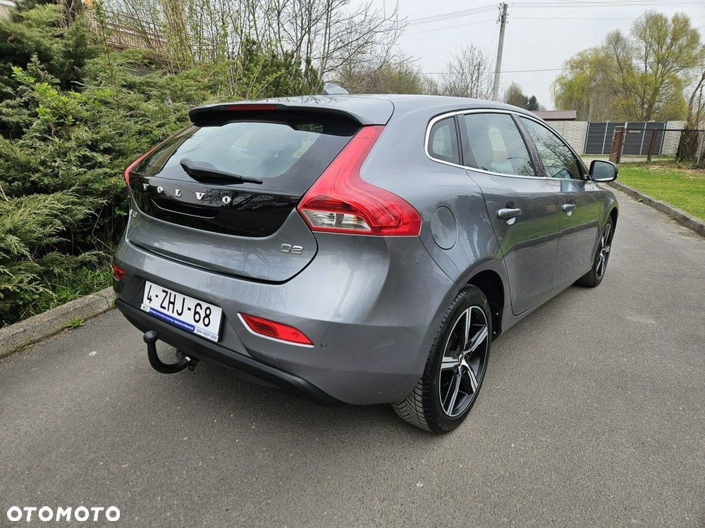 Volvo V40 D2 Momentum - 4