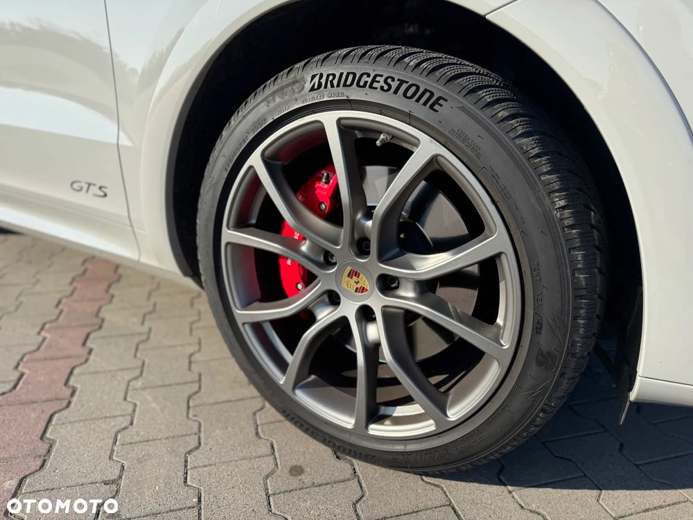 Porsche Cayenne Coupe GTS - 6