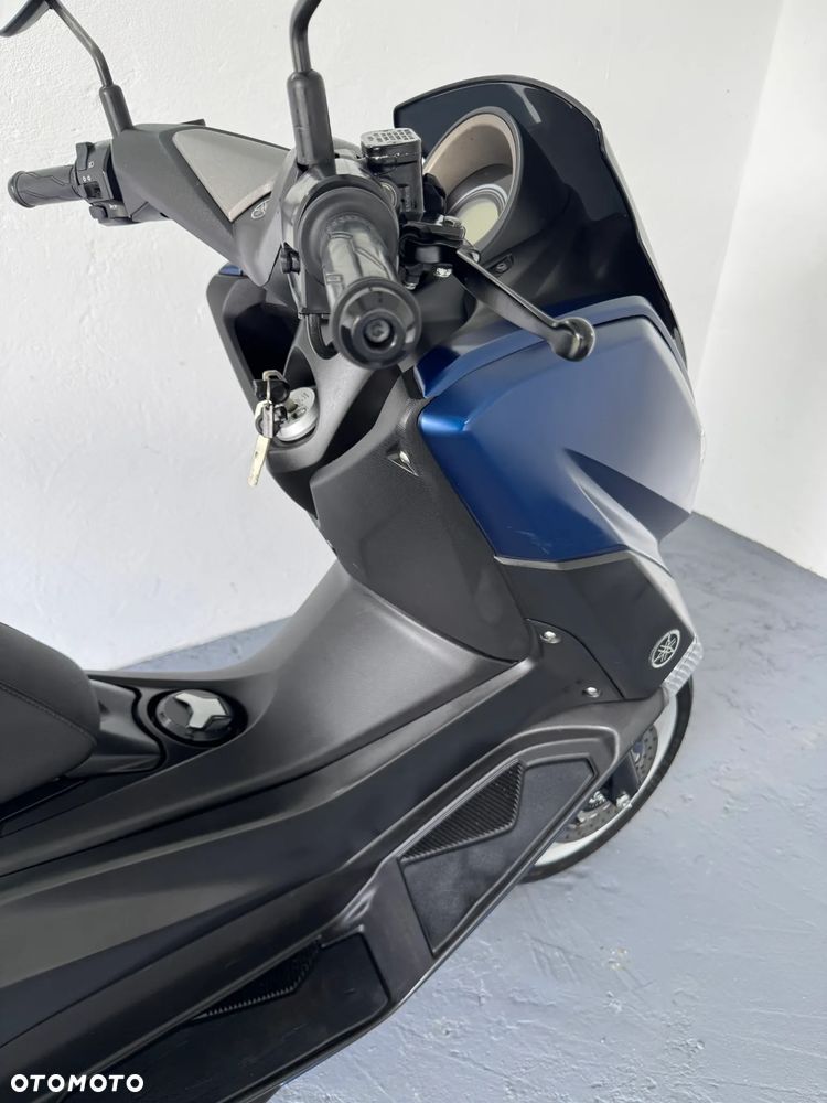 Yamaha NMAX - 17