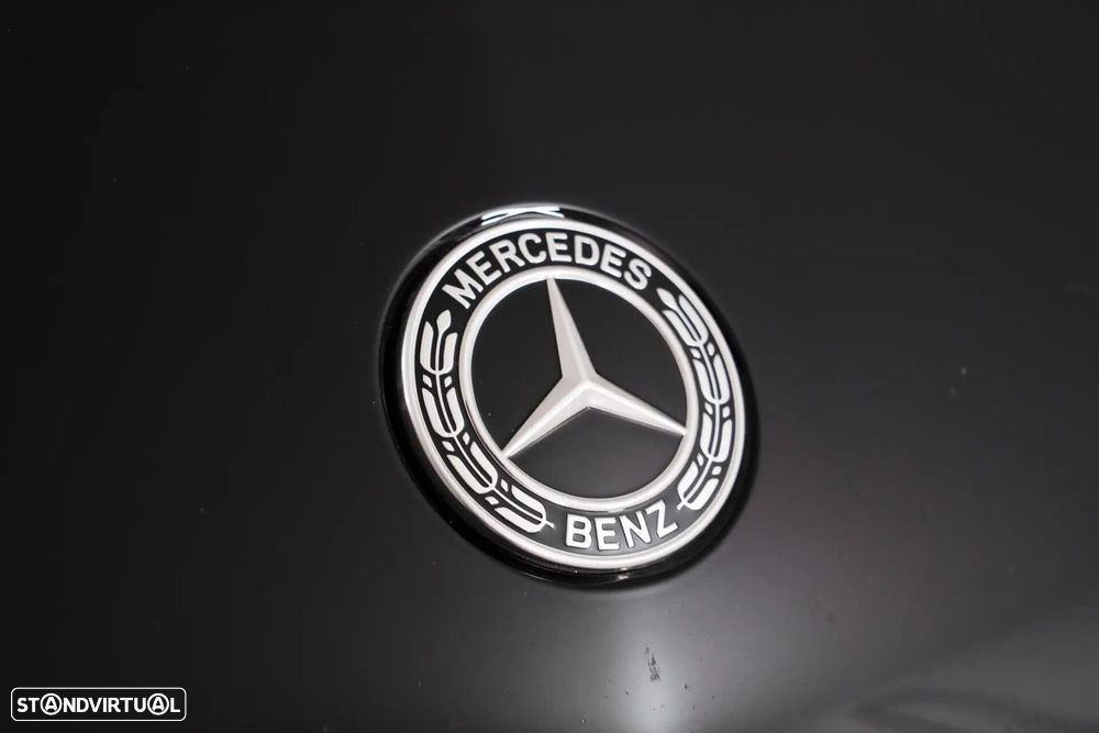 Mercedes-Benz C 300 e AMG Line - 42
