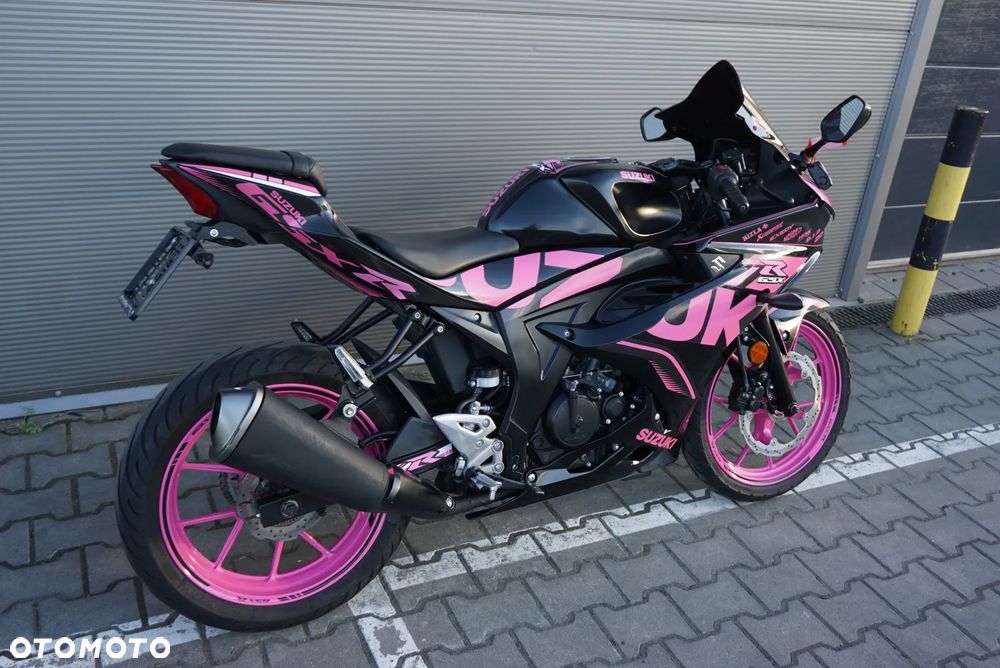Suzuki GSX - 3