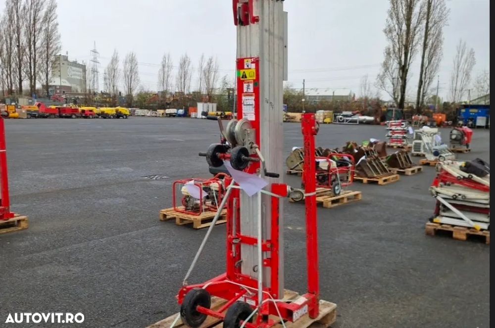 Genie Lift Pentru Materiale Constructii Model SLC 24 An 2018, H 7.40 M, max 295Kg - 1