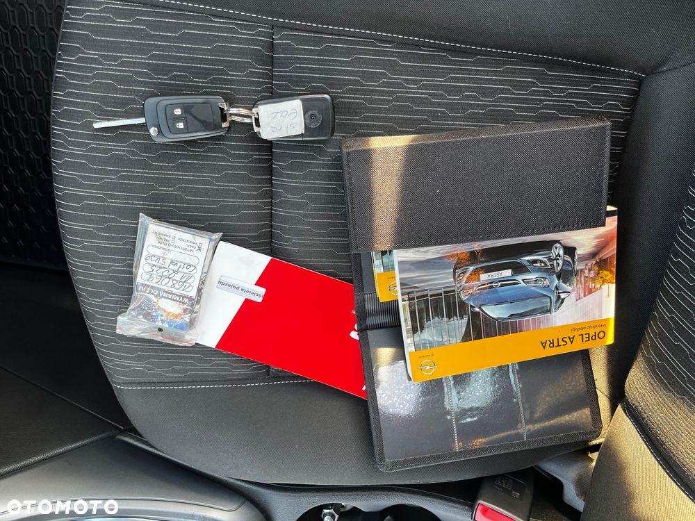 Opel Astra 1.6 Enjoy EU6 - 35