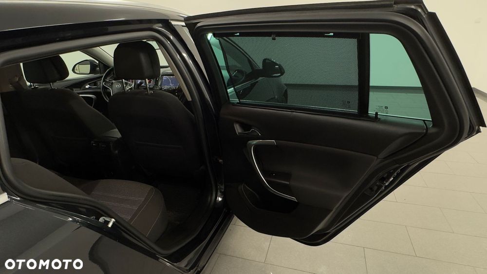 Opel Insignia - 10