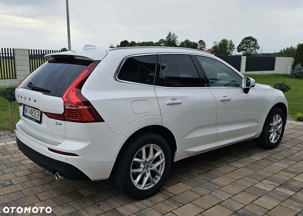 Volvo XC 60 D4 Momentum - 8