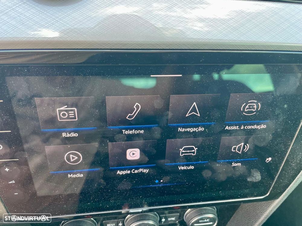 VW Passat Variant - 25