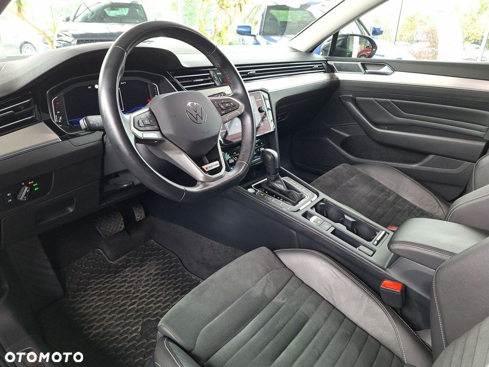 Volkswagen Passat Variant 2.0 TDI 4Mot Elegance DSG - 13