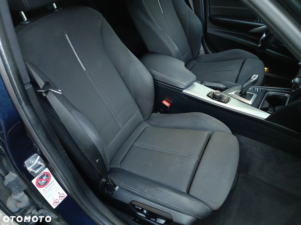 BMW Seria 3 320d Sport-Aut Blue Performance Sport Line - 16