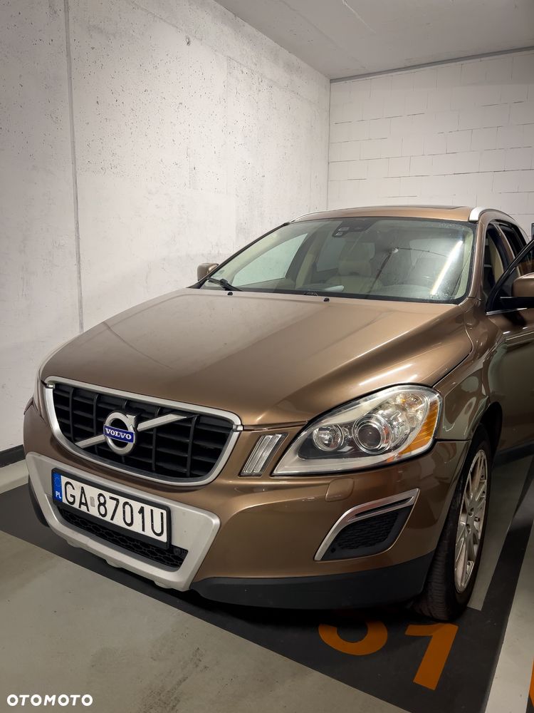 Volvo XC 60 D5 AWD Summum - 11