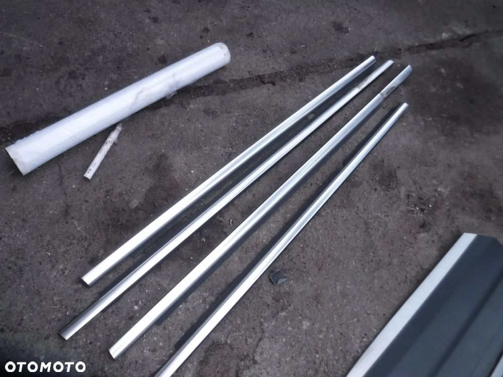 Vw Tiguan I 5N lift listwa zgarniajaca drzwi chrom ladna - 1