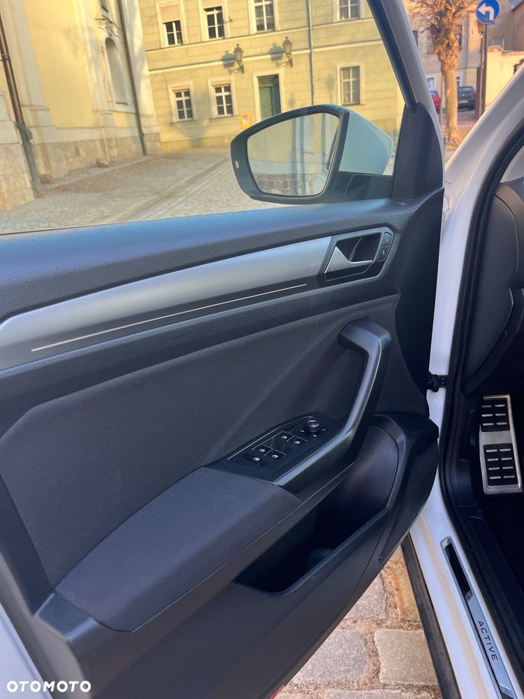 Volkswagen T-Roc 2.0 TDI SCR 4MOTION DSG ACTIVE - 13