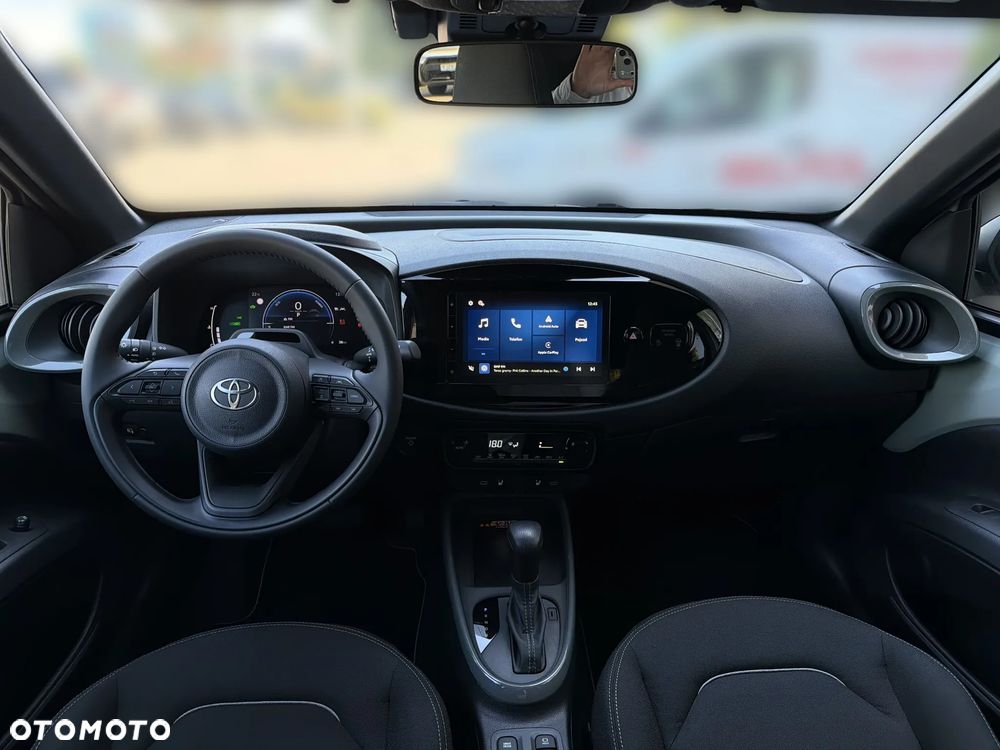 Toyota Aygo X Hybrid 1.5 Style e-CVT - 16