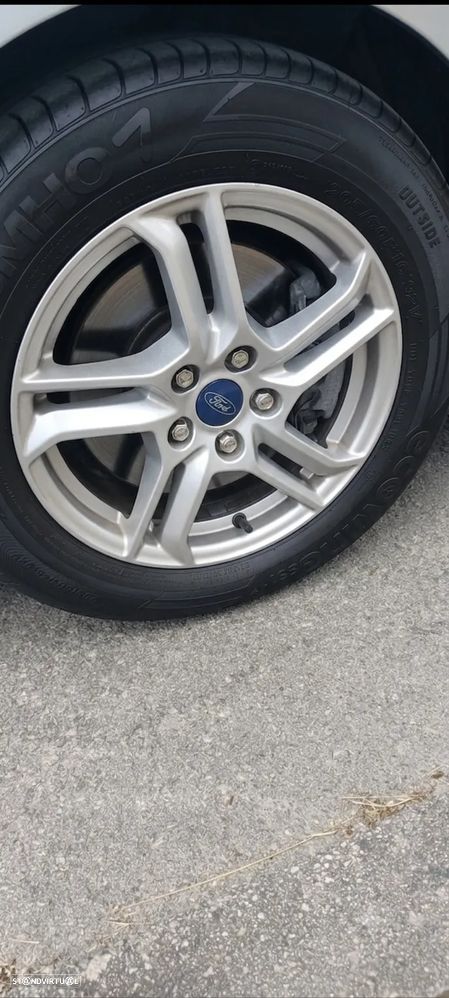 Ford Focus SW 1.5 TDCi EcoBlue Business - 8