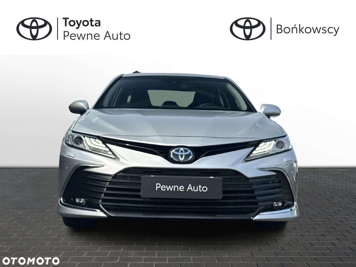 Toyota Camry - 12