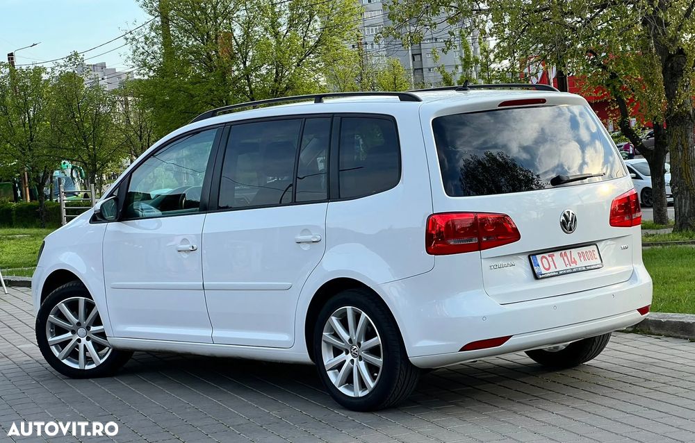 Volkswagen Touran 1.6 TDI DPF BlueMotion Technology Highline - 3