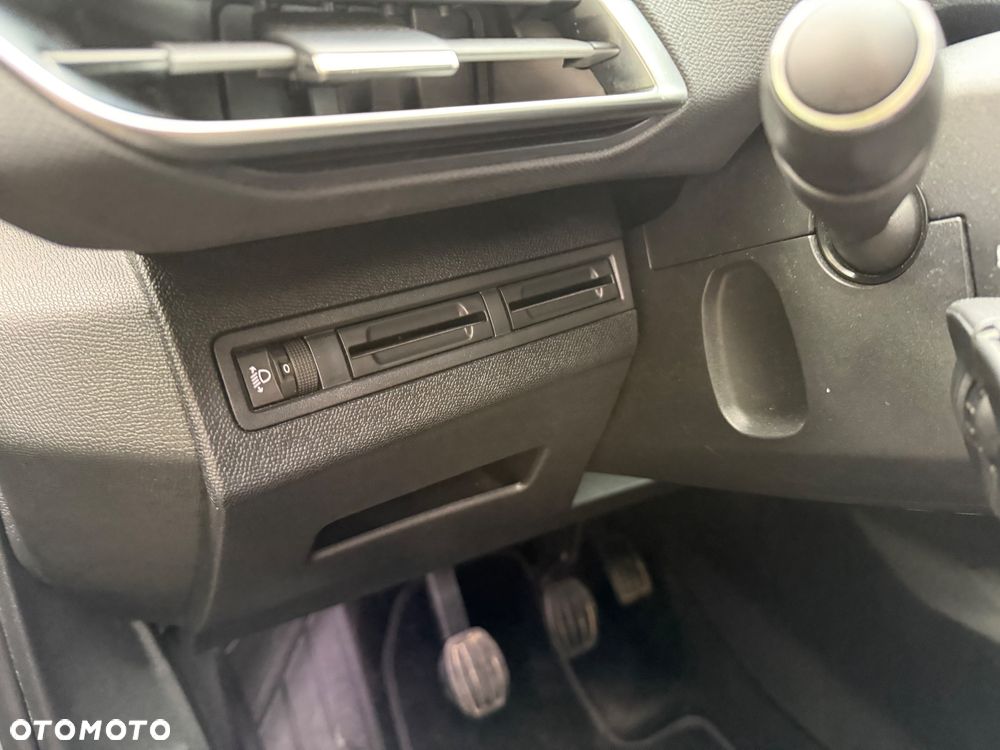 Peugeot 3008 1.5 BlueHDi Allure Pack S&S - 28