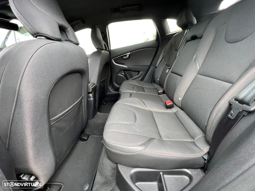 Volvo V40 Cross Country 1.5 T3 Plus Geartronic - 43