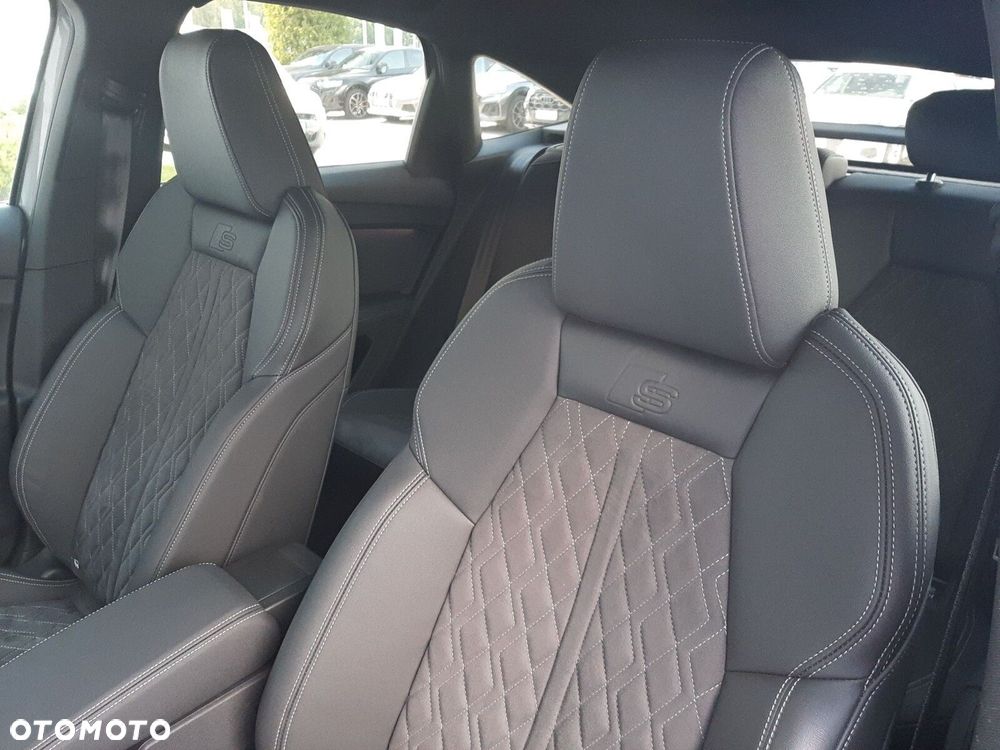 Audi Q4 Sportback e-tron - 12