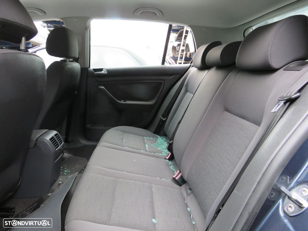 Volkswagen Golf V 1.9 120Cv  de 2005 - Peças Usadas (9491) - 9
