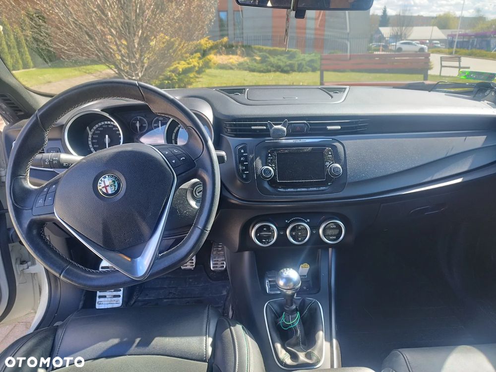 Alfa Romeo Giulietta 1.6 JTDM 16V Sport - 9