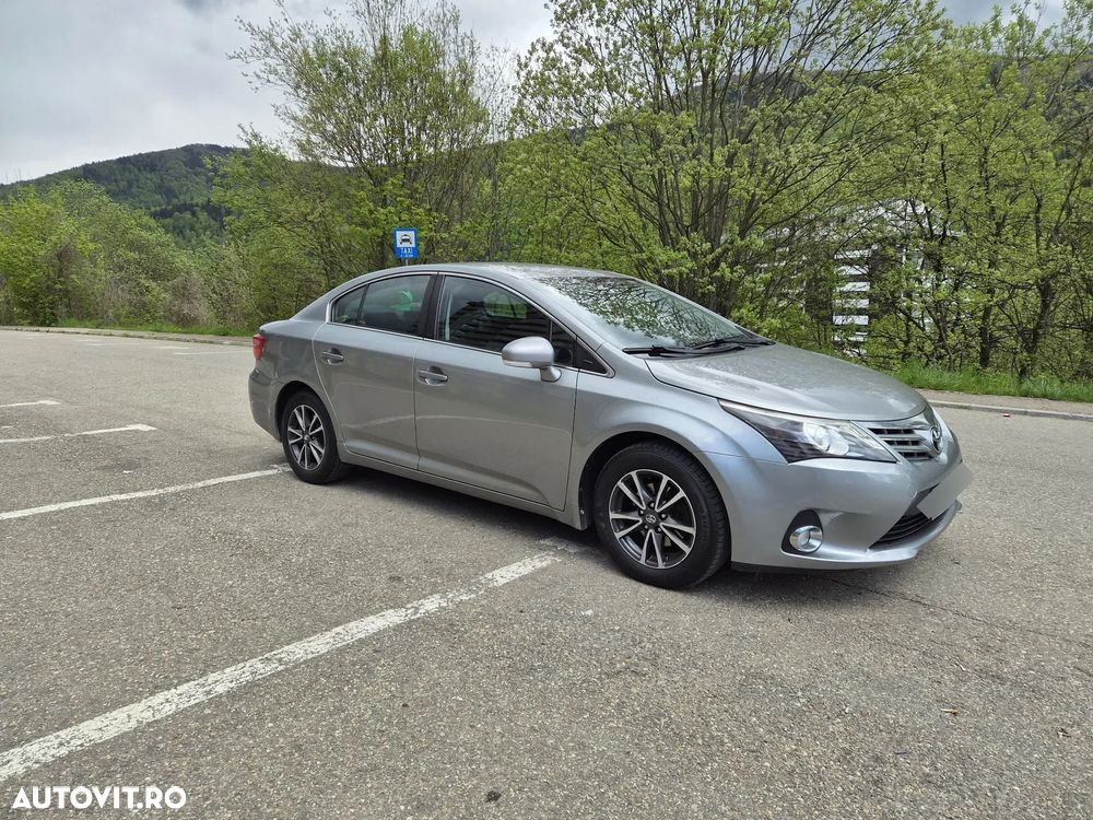 Toyota Avensis 2.0 D-4D Elegance - 8