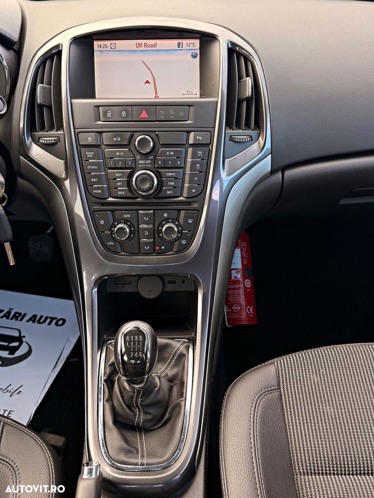 Opel Astra 1.4 Turbo - 21