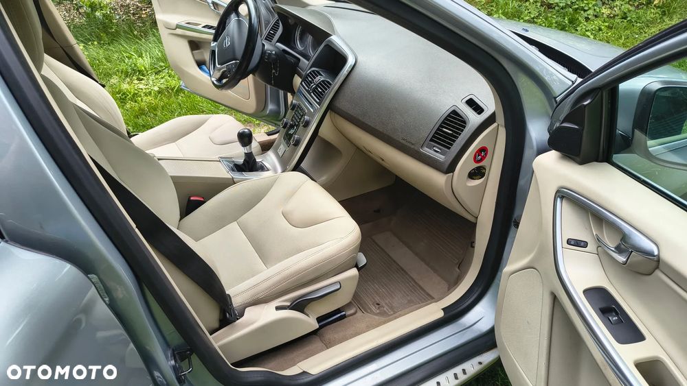 Volvo XC 60 D3 AWD Momentum - 14