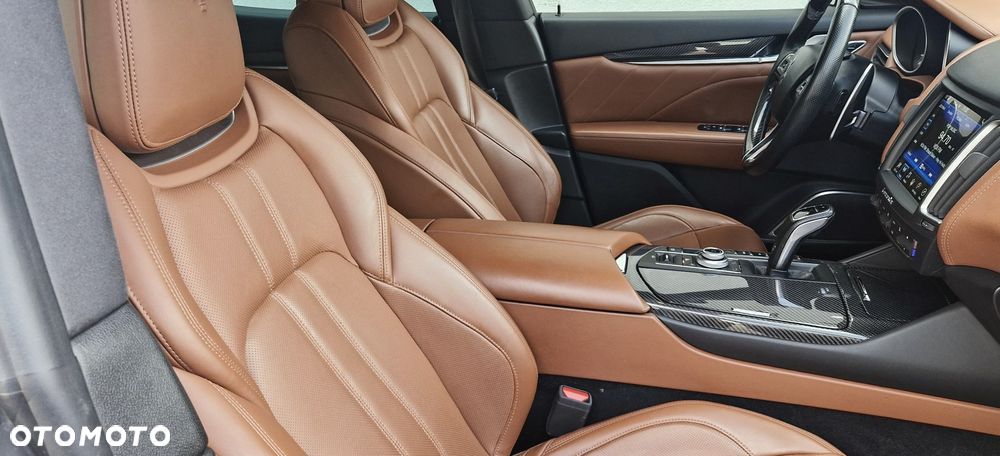 Maserati Levante S - 11