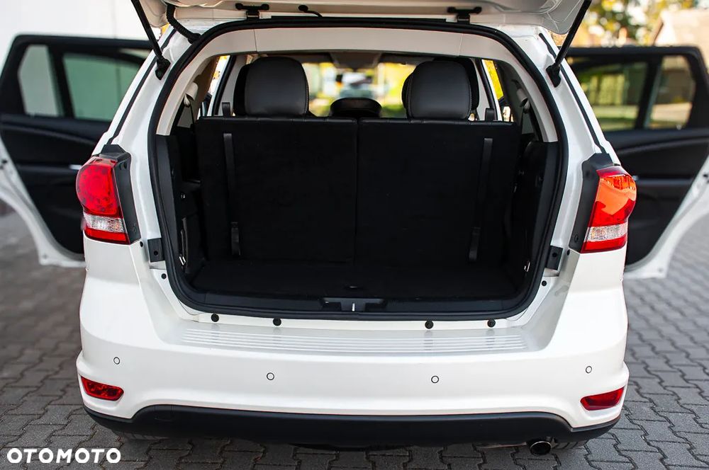 Fiat Freemont 2.0 Multijet 16V DPF Automatik Allrad Black Code - 26