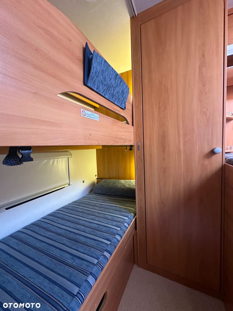 Wilk 550 S4 z przedsionkiem i napędem. ŁÓŻKA PIĘTROWE - 6 os. - 14