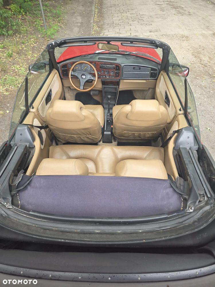 Saab 900 - 4
