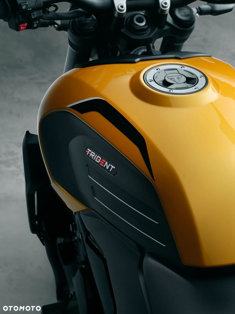 Triumph Trident - 4