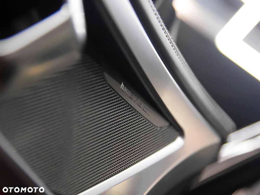 BMW Seria 8 840i xDrive - 27