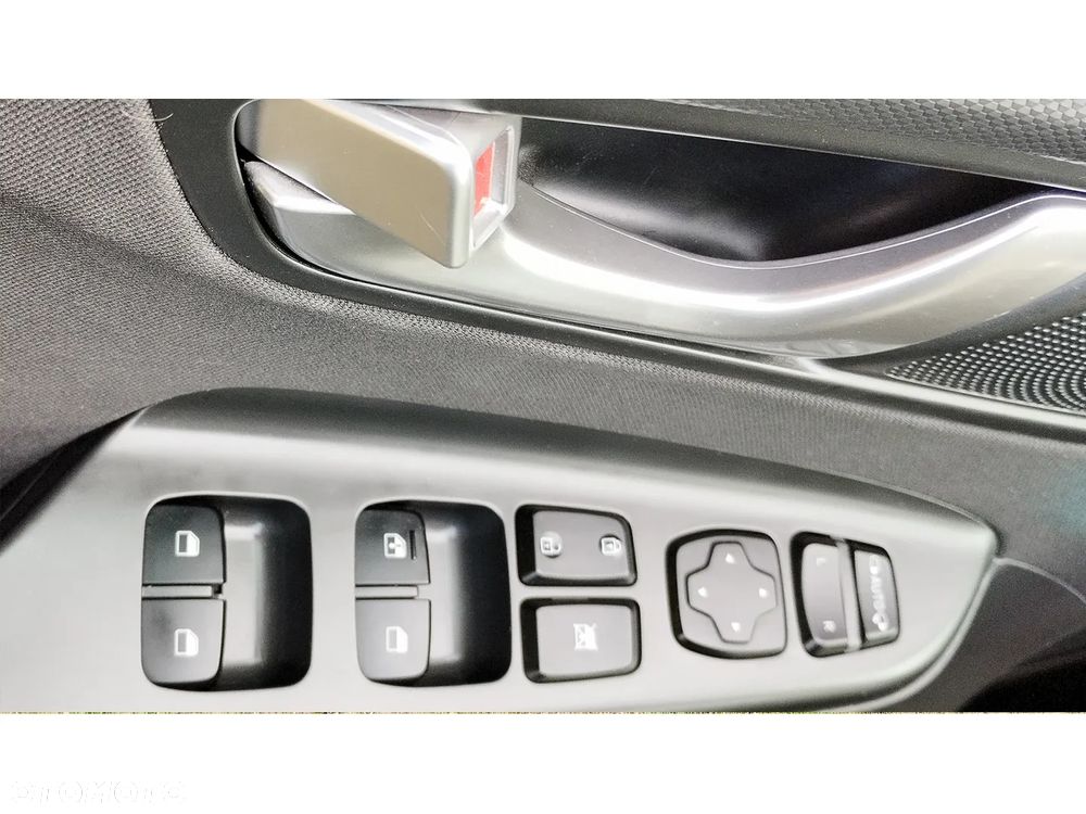 Hyundai Kona 1.0 T-GDI Smart DCT - 12