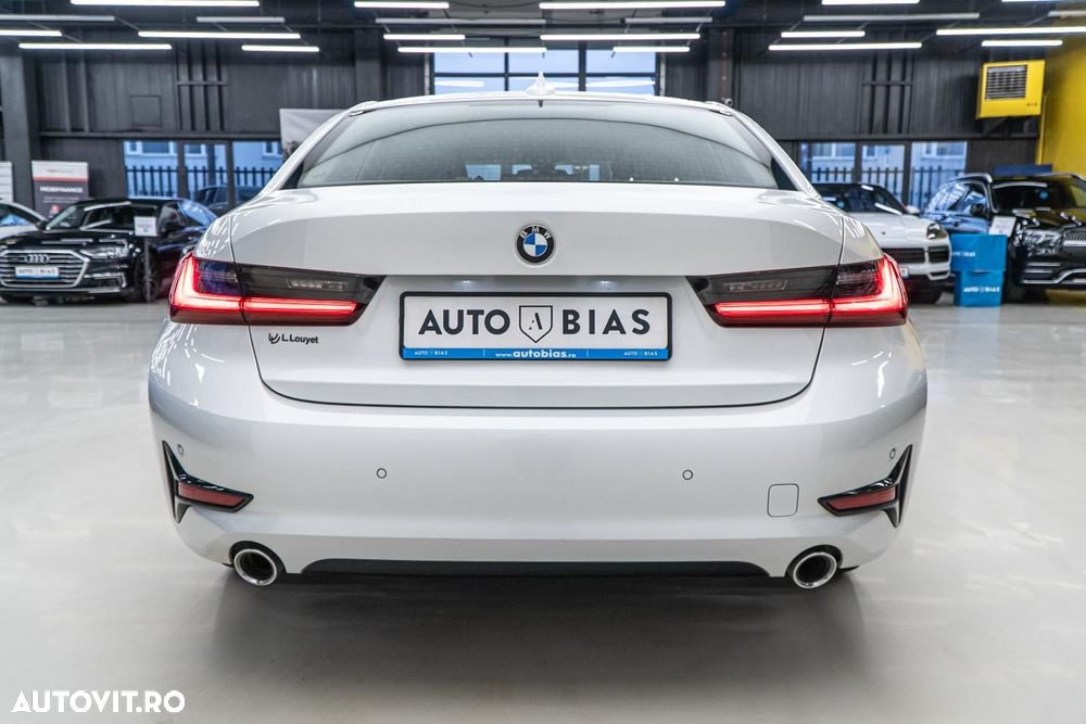 BMW Seria 3 320d Aut. Sport Line - 25