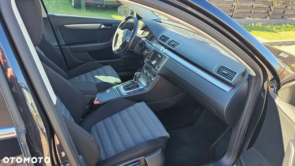 Volkswagen Passat 2.0 TDI DSG BlueMotion Technology Highline - 14