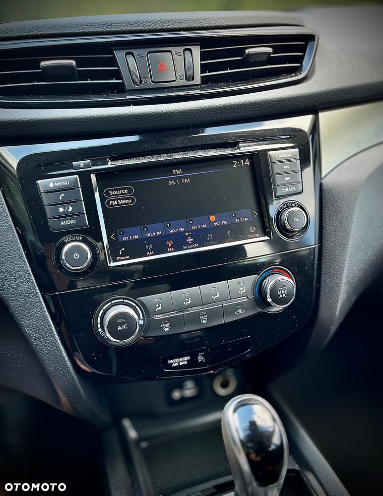 Nissan Rogue - 16