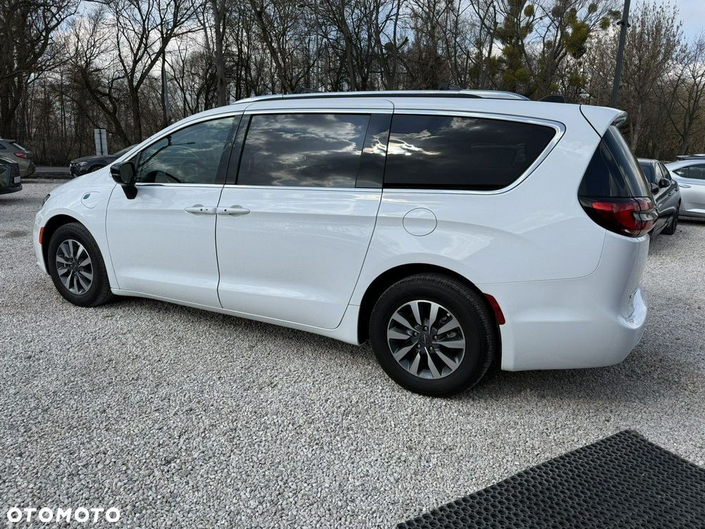 Chrysler Pacifica - 9