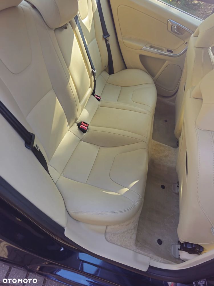 Volvo S60 D3 Drive-E Summum - 17