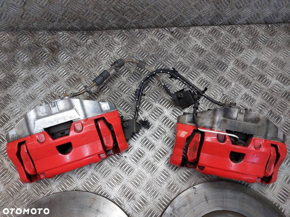 TARCZE HAMULCOWE PRZÓD + KLOCKI + ZACISKI JAGUAR XF X250 5.0 V8 - 3